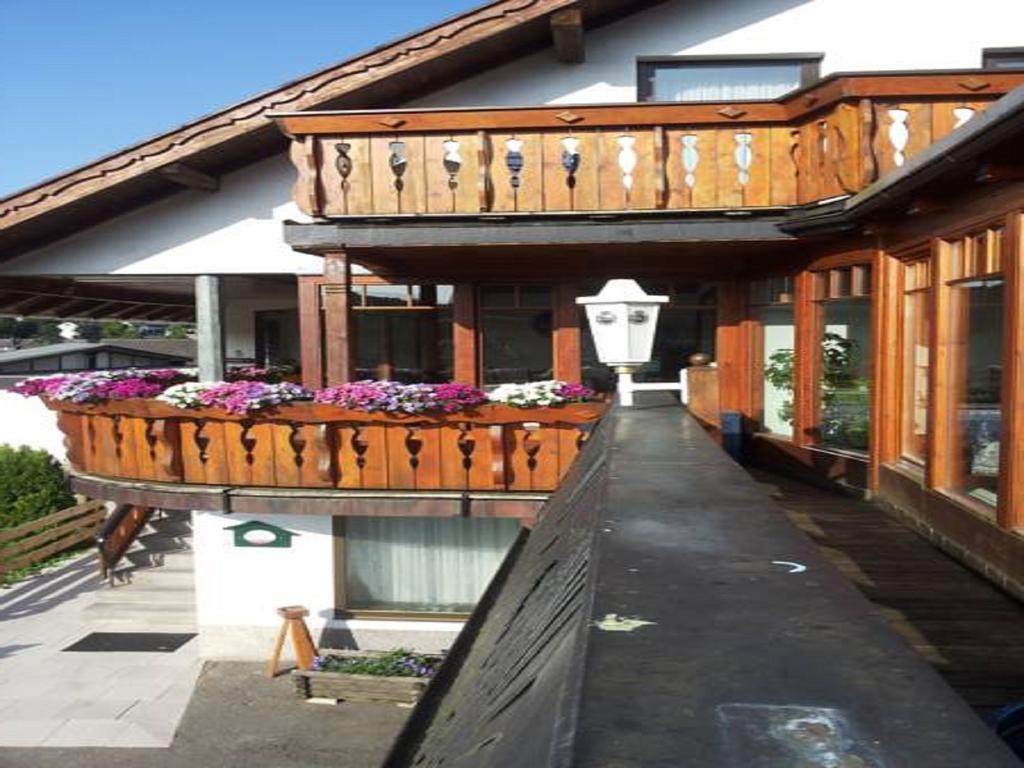 Pension "Dorfkrug" Вінтерберг Екстер'єр фото